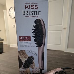KISS Bristle Hair Straightener - Pink